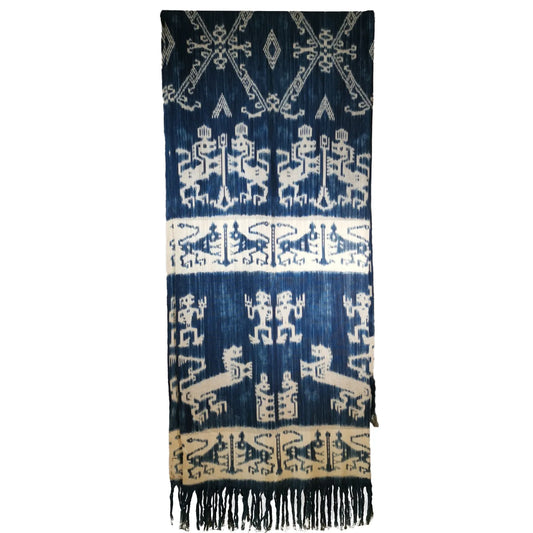 Sumba Blau Ikat Hinggi mit figürlichen Motiven