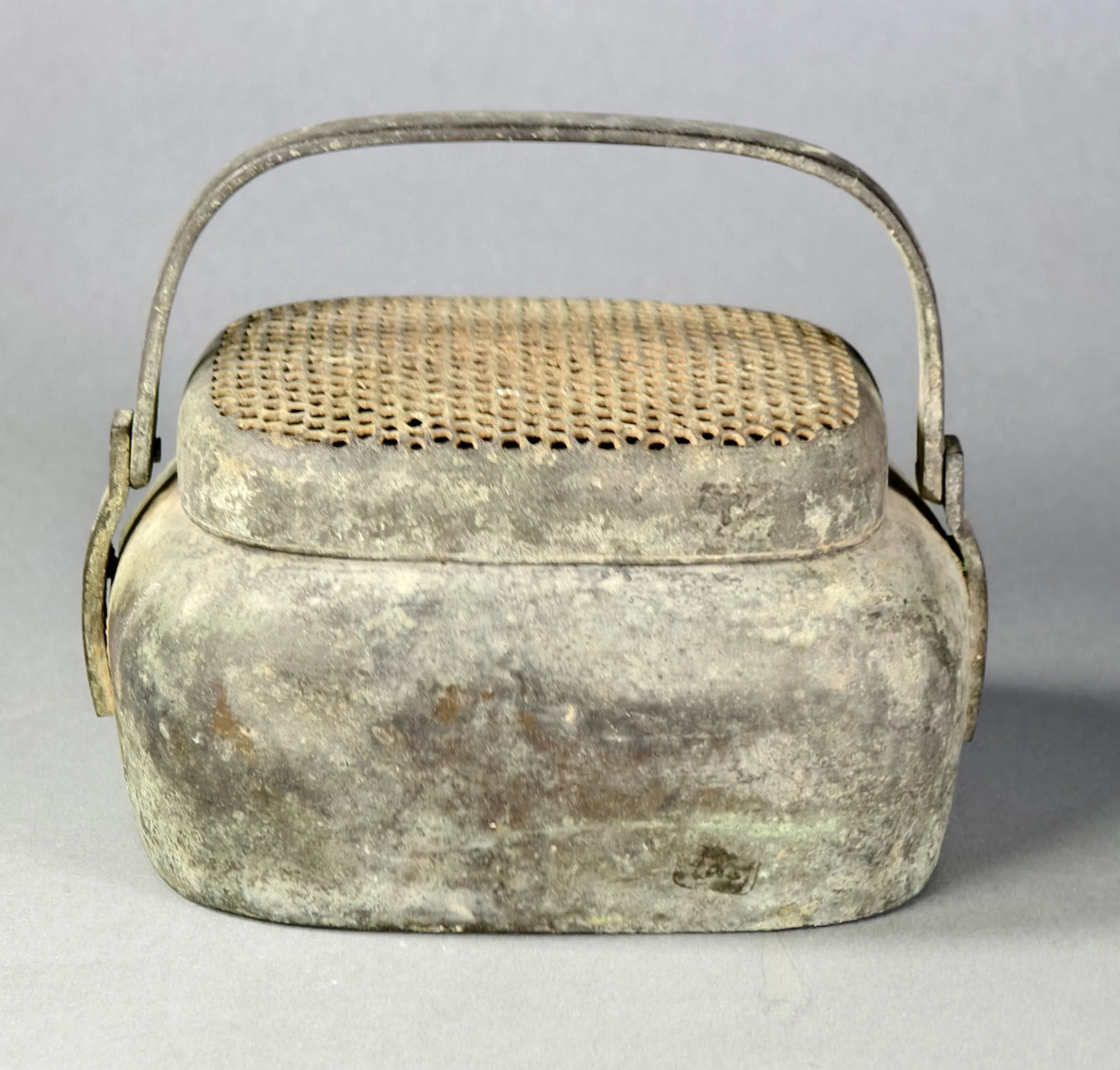 Chinesisches Bronze-Räuchergefäß mit Henkel